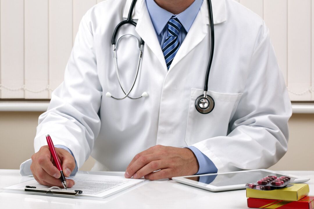 Doktor menetapkan rawatan terhadap cacing