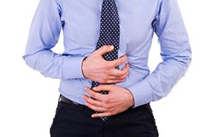 Sakit perut pada lelaki adalah alasan untuk memikirkan kehadiran parasit di dalam badan